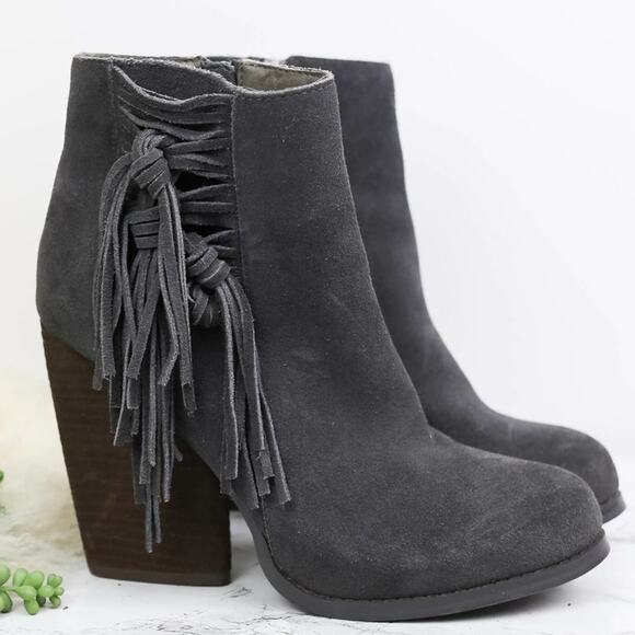 Very Volatile Los Angeles Gray Suede Leather Fringe Ankle Boots Size 8.5 Womens - Picture 1 of 8